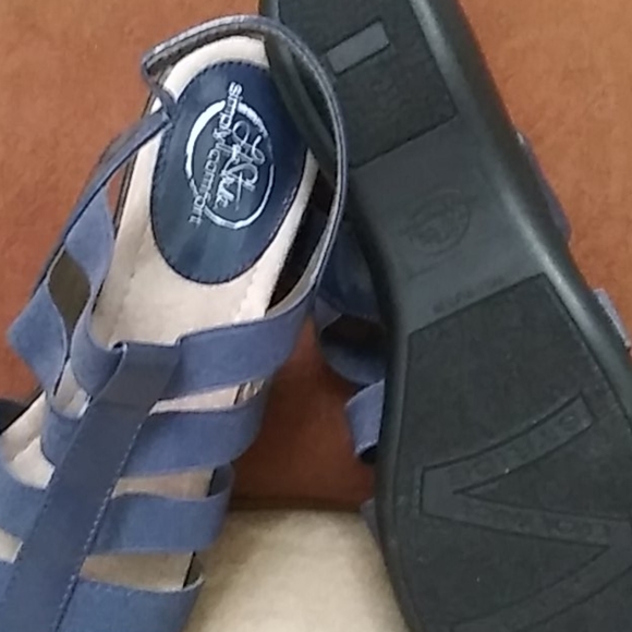 Shoes - Picture 3 of 3